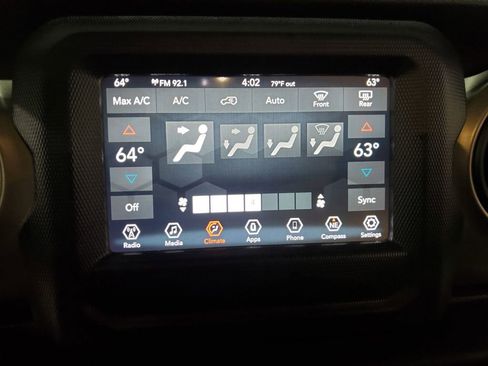 Used 2019 Jeep Wrangler Sport S image 23