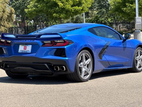 Used 2021 Chevrolet Corvette Stingray Coupe w/ Z51 Performance Package RWD image 4