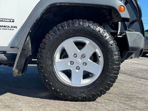 Used 2013 Jeep Wrangler Unlimited Sport image 34