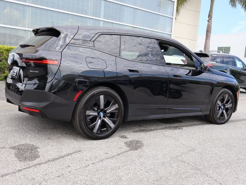 Used 2025 BMW iX xDrive50 w/ Convenience Package AWD/4WD image 10
