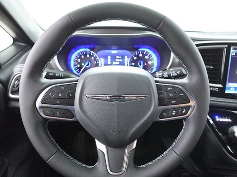 New 2026 Chrysler Pacifica Select image 14