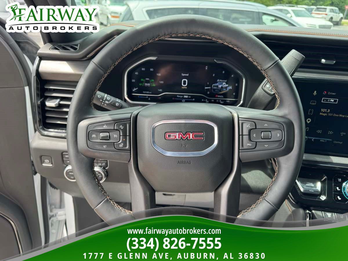 Used 2025 GMC Sierra 2500 AT4 w/ AT4 Premium Plus Package AWD/4WD image 17