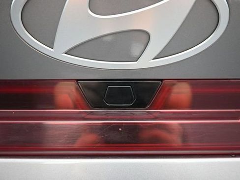 Used 2024 Hyundai Elantra SEL FWD image 32