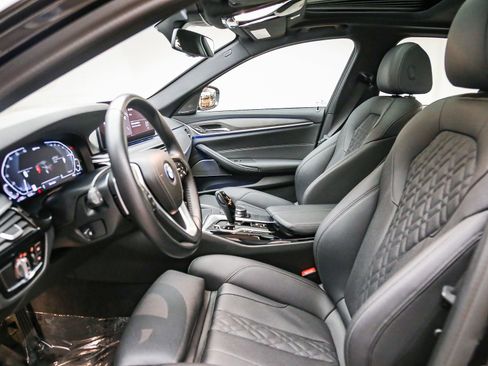 Certified 2023 BMW 530e w/ Premium Package RWD image 20