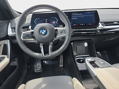 Used 2025 BMW X2 xDrive28i w/ M Sport Package AWD/4WD image 19