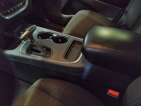 Used 2018 Dodge Durango SXT RWD image 26