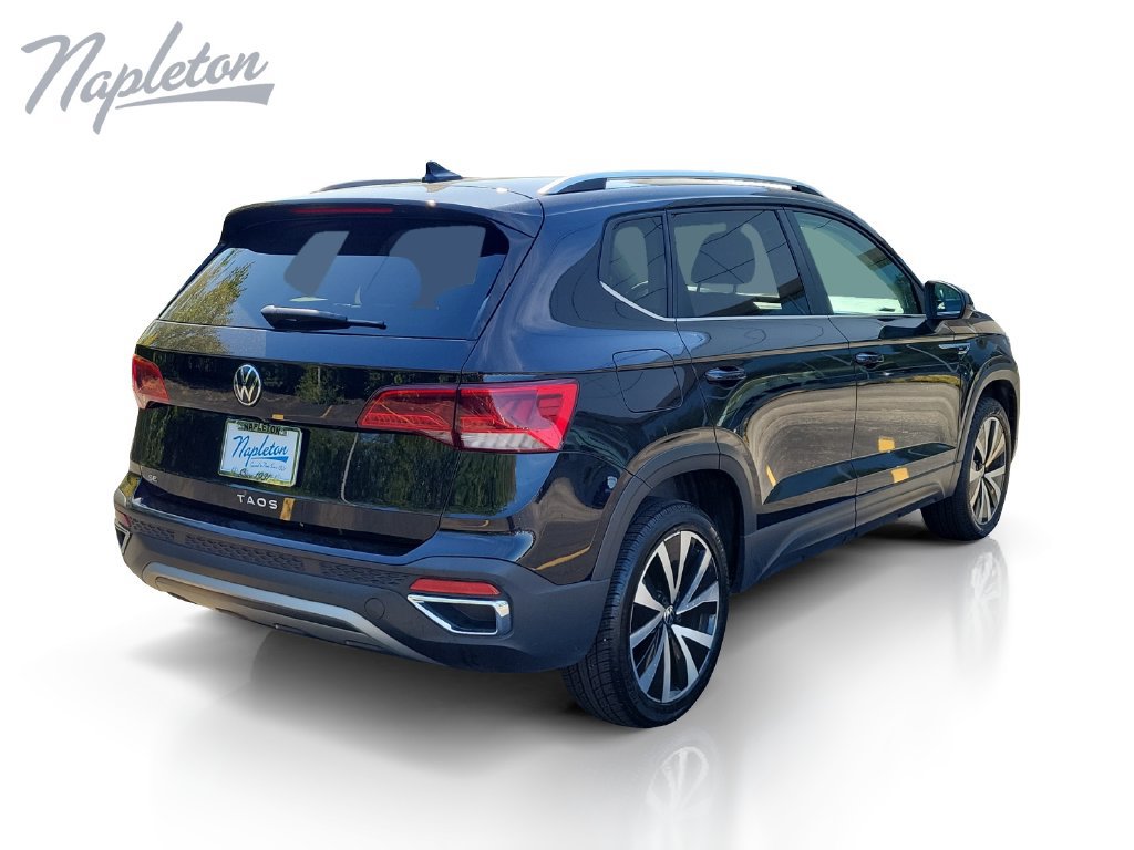 Used 2024 Volkswagen Taos SE FWD image 6