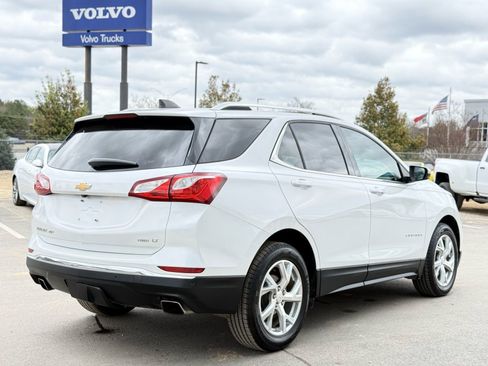 Used 2018 Chevrolet Equinox LT w/ Sun & Infotainment Package AWD/4WD image 7