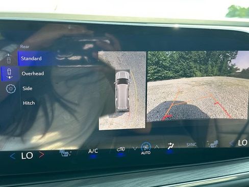 Certified 2026 Chevrolet Suburban Z71 w/ Comfort Package AWD/4WD image 34