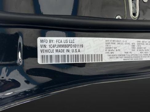 Used 2023 Jeep Cherokee Altitude Lux image 30