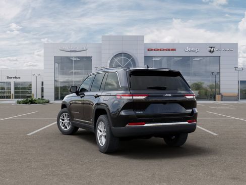 New 2025 Jeep Grand Cherokee Laredo X w/ Luxury Tech Group I image 3