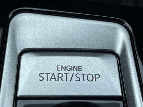 Used 2024 Volkswagen Atlas Cross Sport SEL Premium R-Line image 20