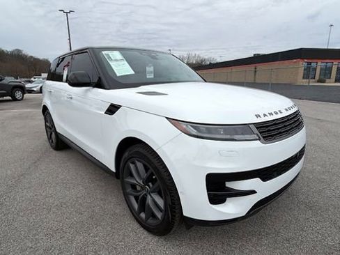 Used 2025 Land Rover Range Rover Sport SE image 7
