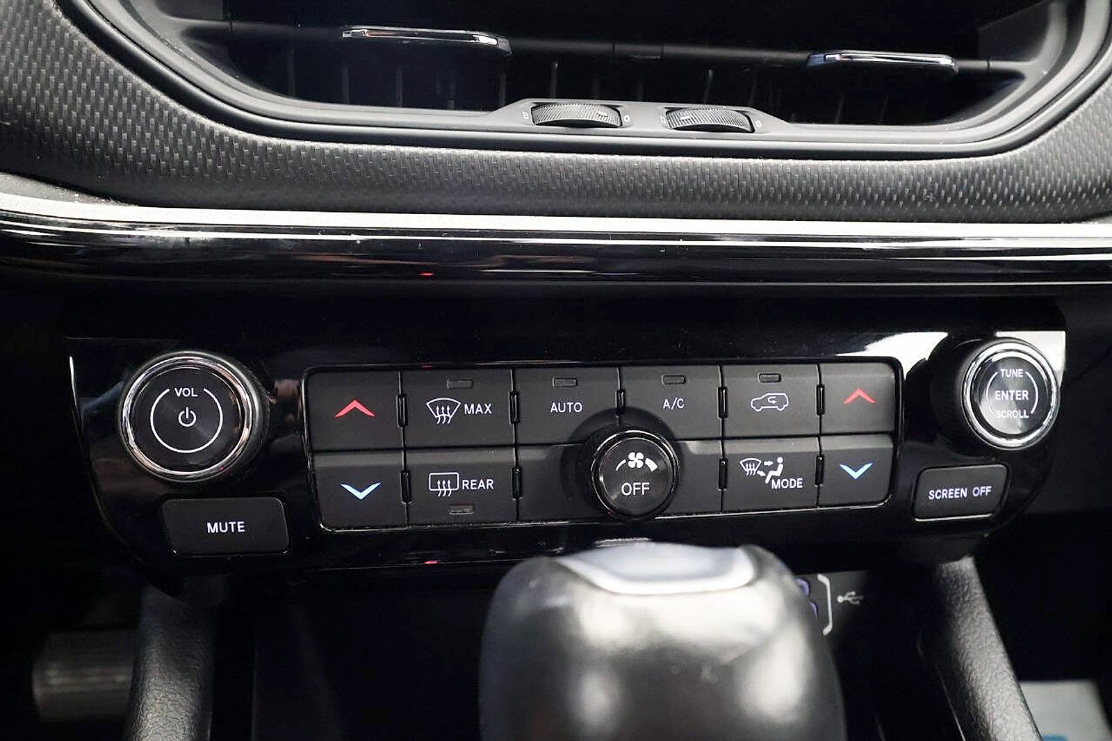 Used 2024 Jeep Compass Trailhawk AWD/4WD image 22