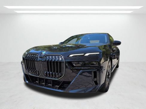New 2026 BMW 760i xDrive AWD/4WD image 8