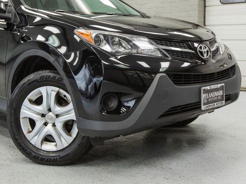 Used 2015 Toyota RAV4 LE image 8