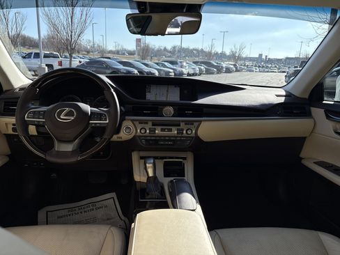 Used 2017 Lexus ES 350 image 29