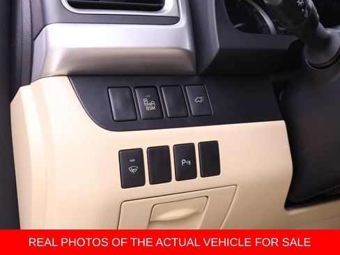 Used 2014 Toyota Highlander Limited AWD/4WD image 16