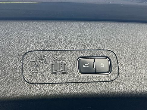 Used 2021 Lincoln Aviator Standard Sport Utility image 18