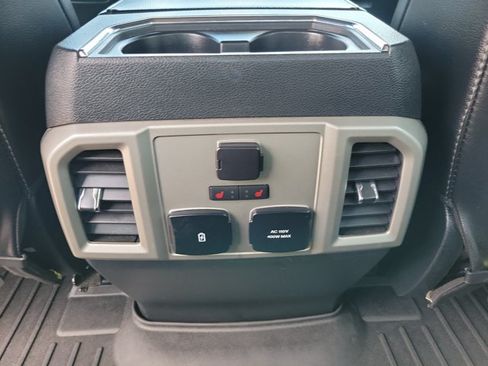 Used 2020 Ford F150 Lariat w/ Equipment Group 502A Luxury AWD/4WD image 11