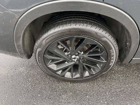 Used 2024 Mitsubishi Outlander SEL image 11