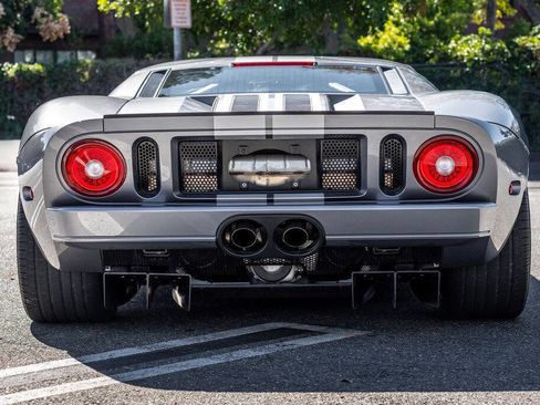 Used 2006 Ford GT image 7