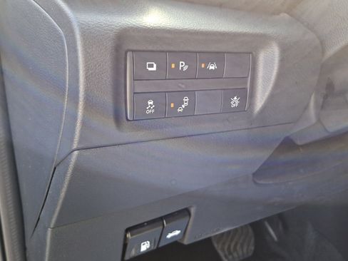 Certified 2024 Nissan Kicks S image 10