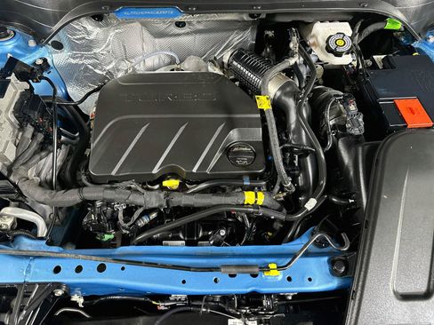 Used 2025 Chevrolet Trax LT FWD image 31