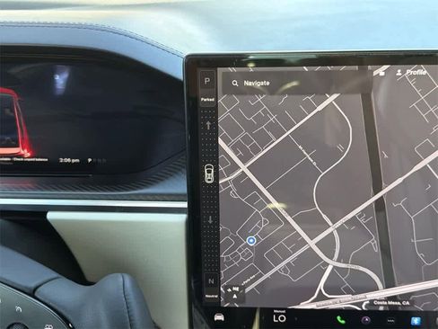 Used 2023 Tesla Model X Plaid image 15