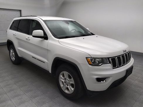 Used 2017 Jeep Grand Cherokee Laredo RWD image 13
