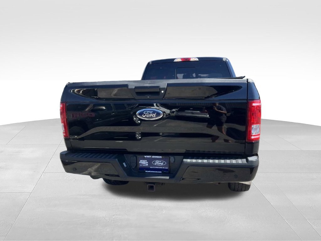 Used 2017 Ford F150 XLT w/ Equipment Group 302A Luxury AWD/4WD image 4