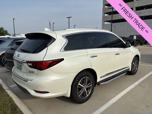 Used 2019 INFINITI QX60 Luxe w/ Essential Package image 5