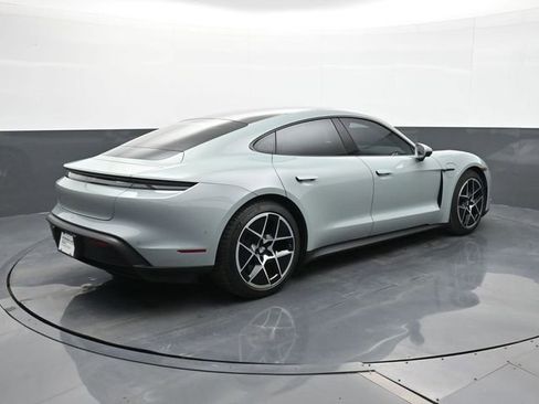 Certified 2025 Porsche Taycan AWD/4WD image 22
