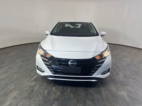 Used 2024 Nissan Versa S image 2