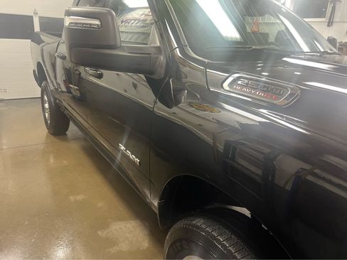 Used 2024 RAM 2500 Big Horn w/ Sport Appearance Package image 10