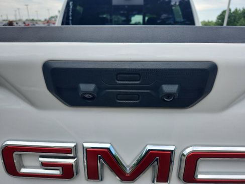 Certified 2024 GMC Sierra 1500 AT4 w/ Technology Package AWD/4WD image 12