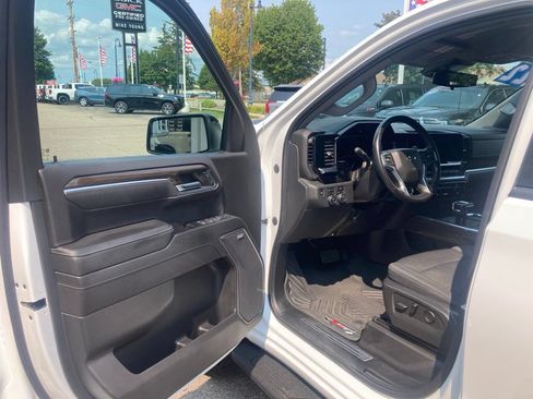 Certified 2022 Chevrolet Silverado 1500 LT Trail Boss w/ Convenience Package II AWD/4WD image 20