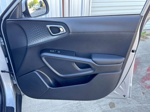 Used 2021 Kia Soul S image 35