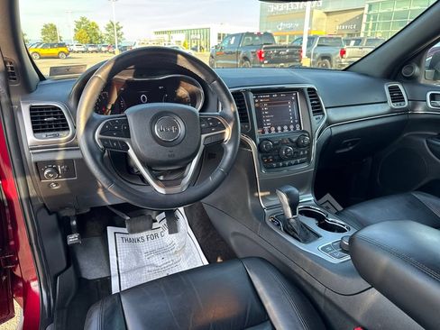 Used 2018 Jeep Grand Cherokee Limited AWD/4WD image 34