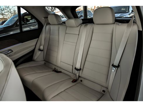 Used 2023 Mercedes-Benz GLE 450 4MATIC image 14