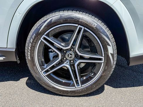 New 2026 Mercedes-Benz GLS 450 4MATIC image 10