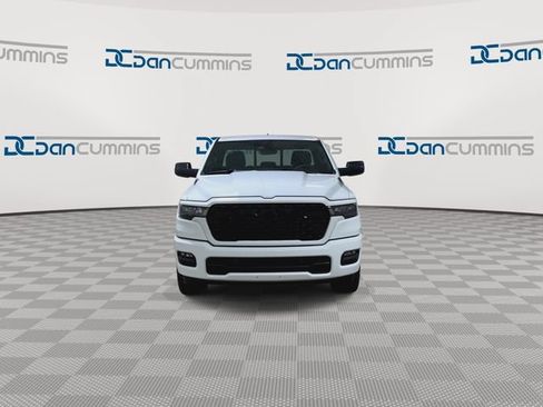 New 2026 RAM 1500 Express AWD/4WD image 3