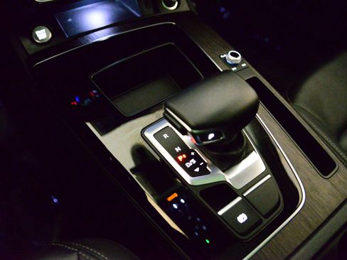 Certified 2023 Audi Q5 2.0T Premium w/ Convenience Package image 15