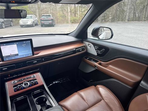 Used 2022 Lincoln Aviator Reserve w/ Equipment Group 201A image 14