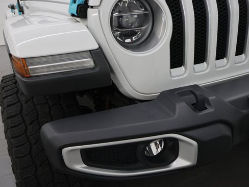 Used 2019 Jeep Wrangler Unlimited Sahara AWD/4WD image 20