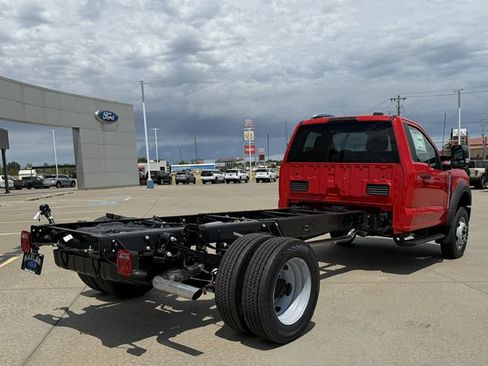 New 2026 Ford F550 2WD Regular Cab Super Duty w/ XLT Value Package image 4