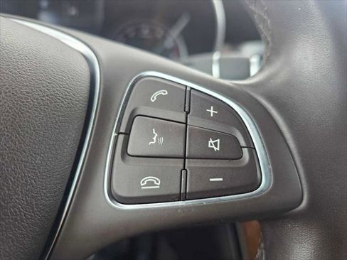Used 2018 Mercedes-Benz GLC 300 4MATIC image 33