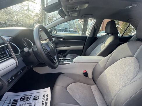 Used 2023 Toyota Camry LE image 19