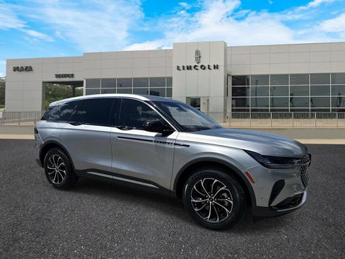 Certified 2024 Lincoln Nautilus Premier AWD/4WD image 8