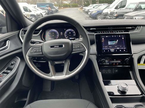 New 2025 Jeep Grand Cherokee Laredo X image 24